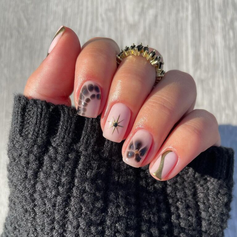 Short Fall Nail Ideas: 21 Looks You'll Love