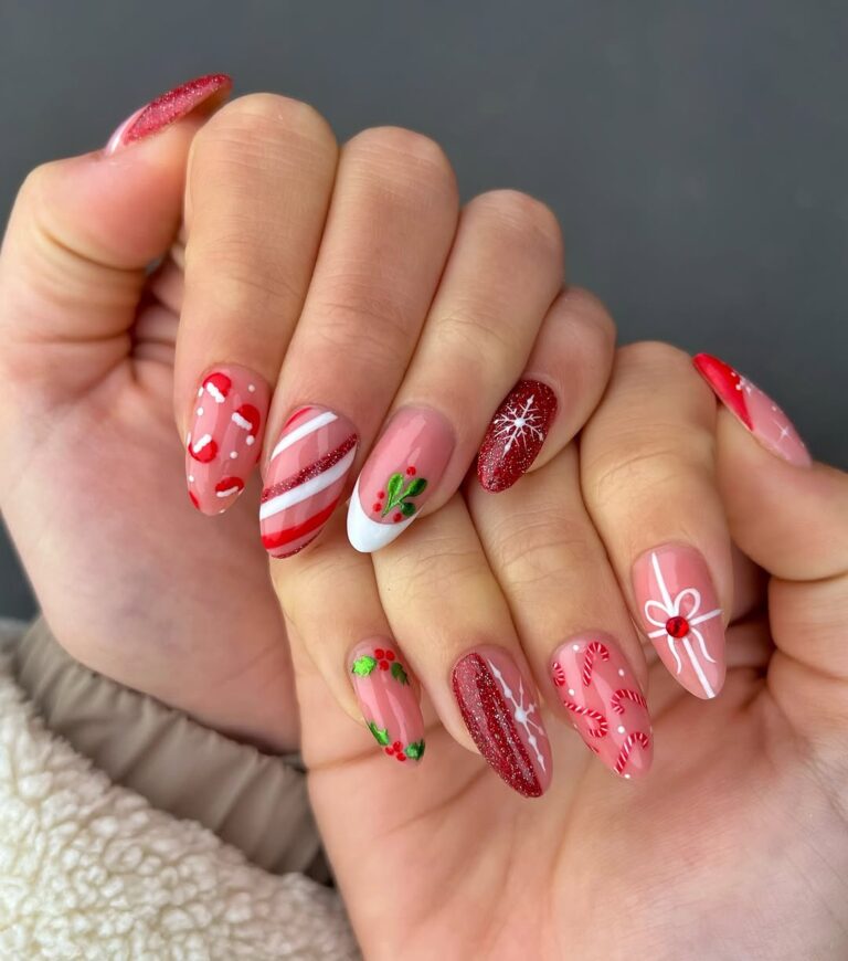 32 Stunning Red Christmas Nail Ideas to Sleigh This Season